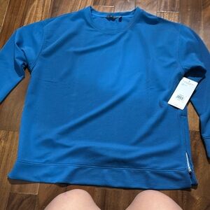 Blue ribbed pullover